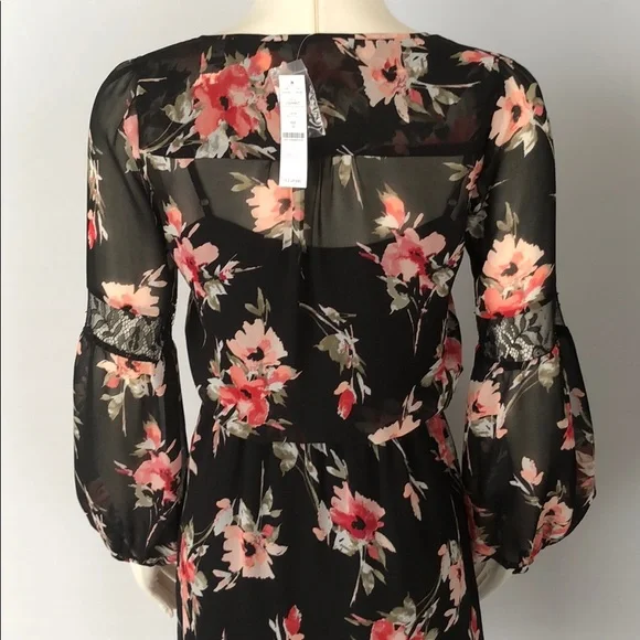 NWT WHBM Romantic Floral Print Dress.. Size 0 - Picture 15 of 15